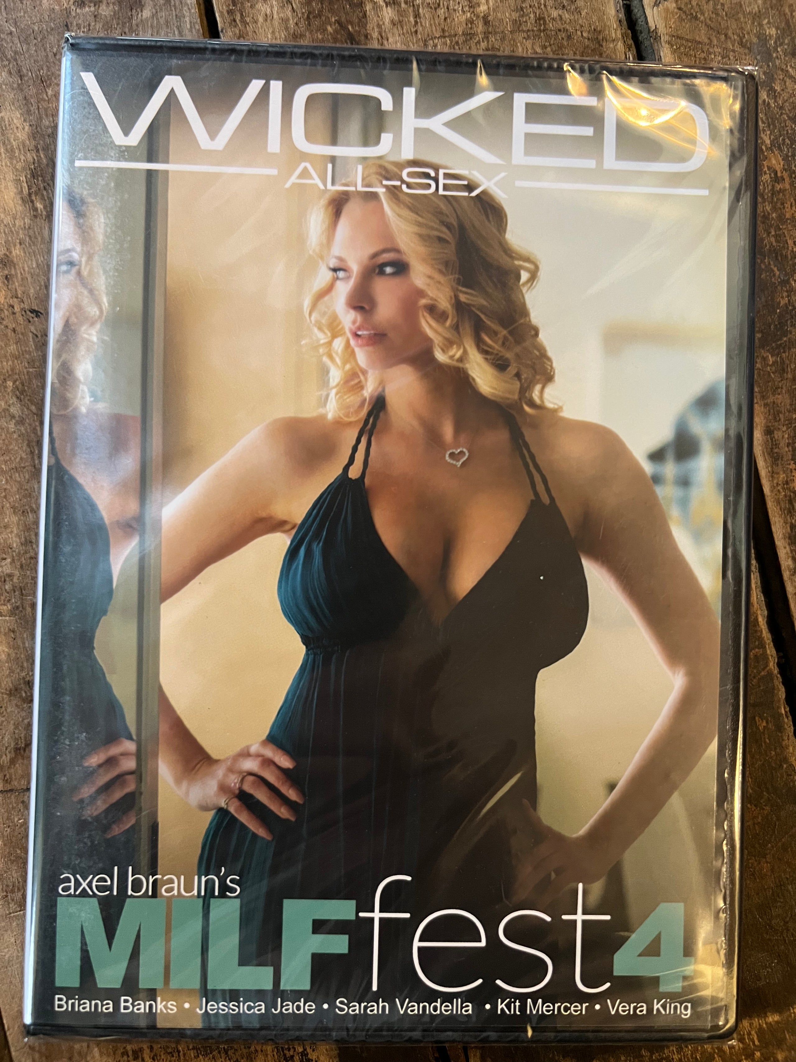 Milf Fest 4 - DVD 2019 - Axel Braun Productions