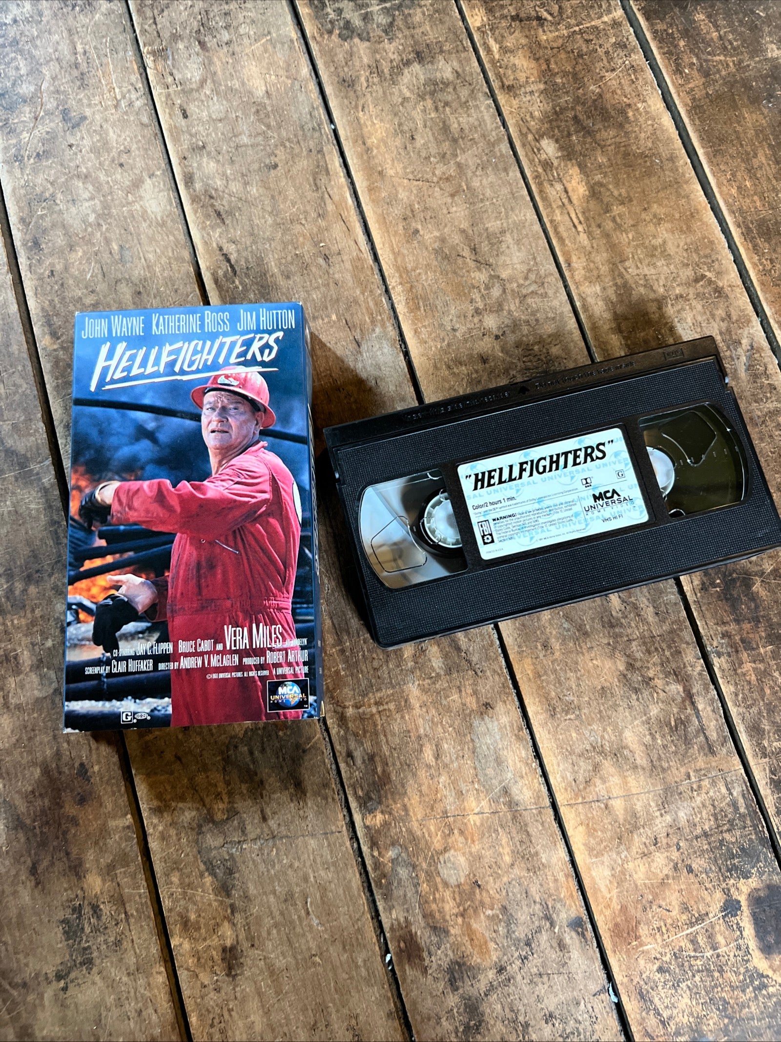 Hellfighters ( VHS 1968 ) Adventure / Action [G] Starring John Wayne