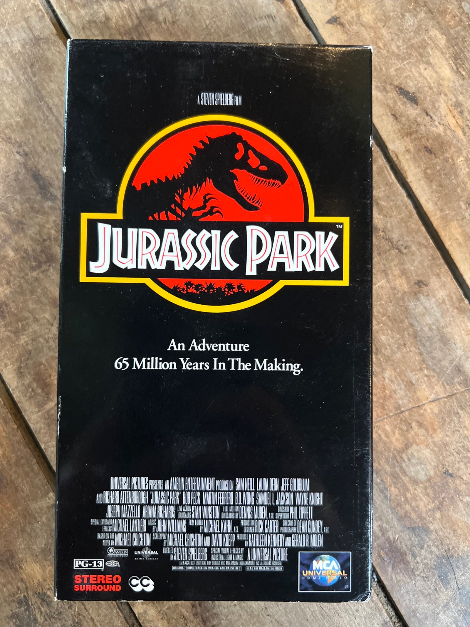 Jurassic Park ( VHS 1993) Sci-fi / Adventure [PG-13] Starring Jeff Goldblum