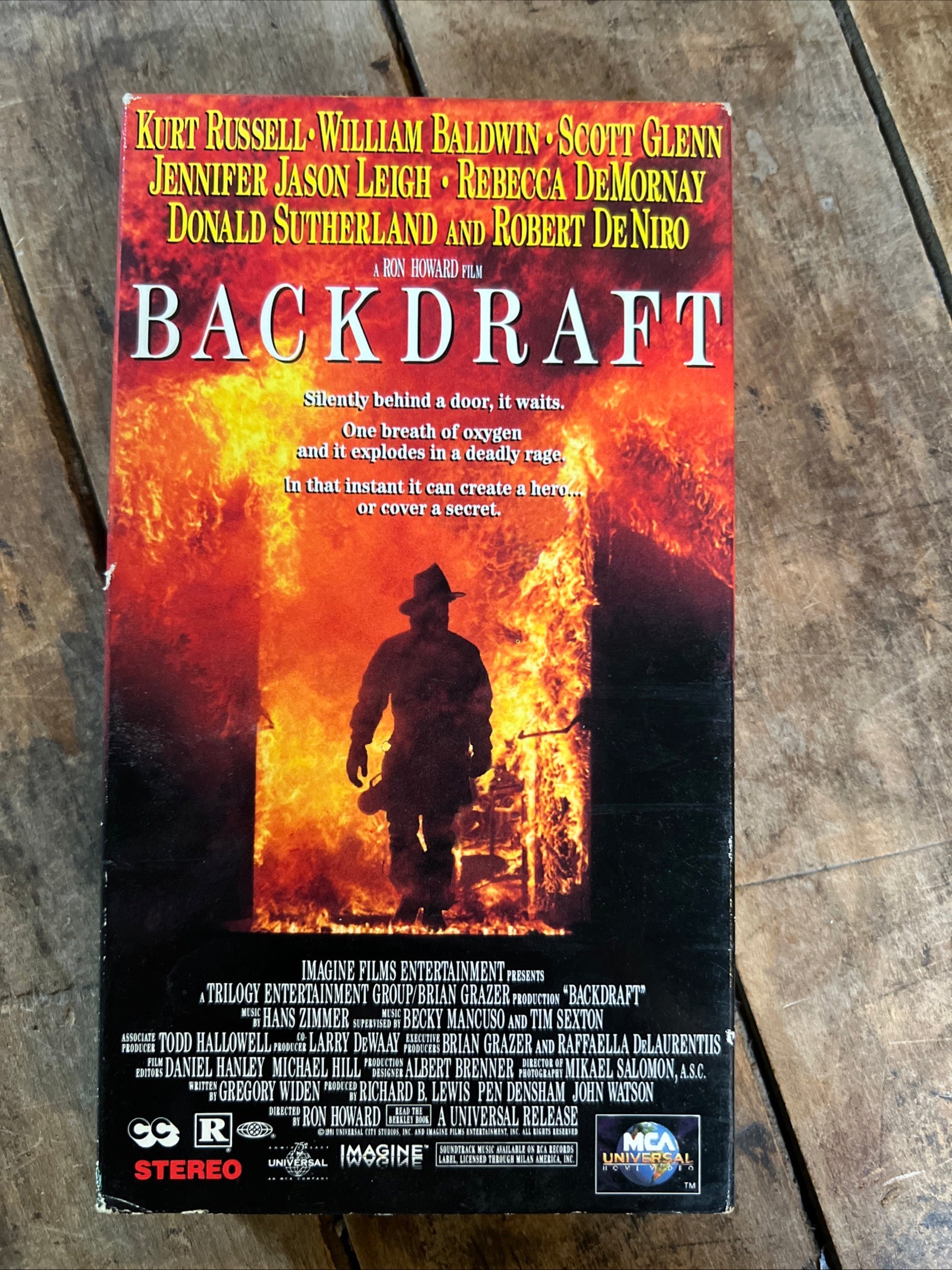 BACKDRAFT ( VHS 1991 ) Thriller / Adventure [R] Starring Kurt Russell