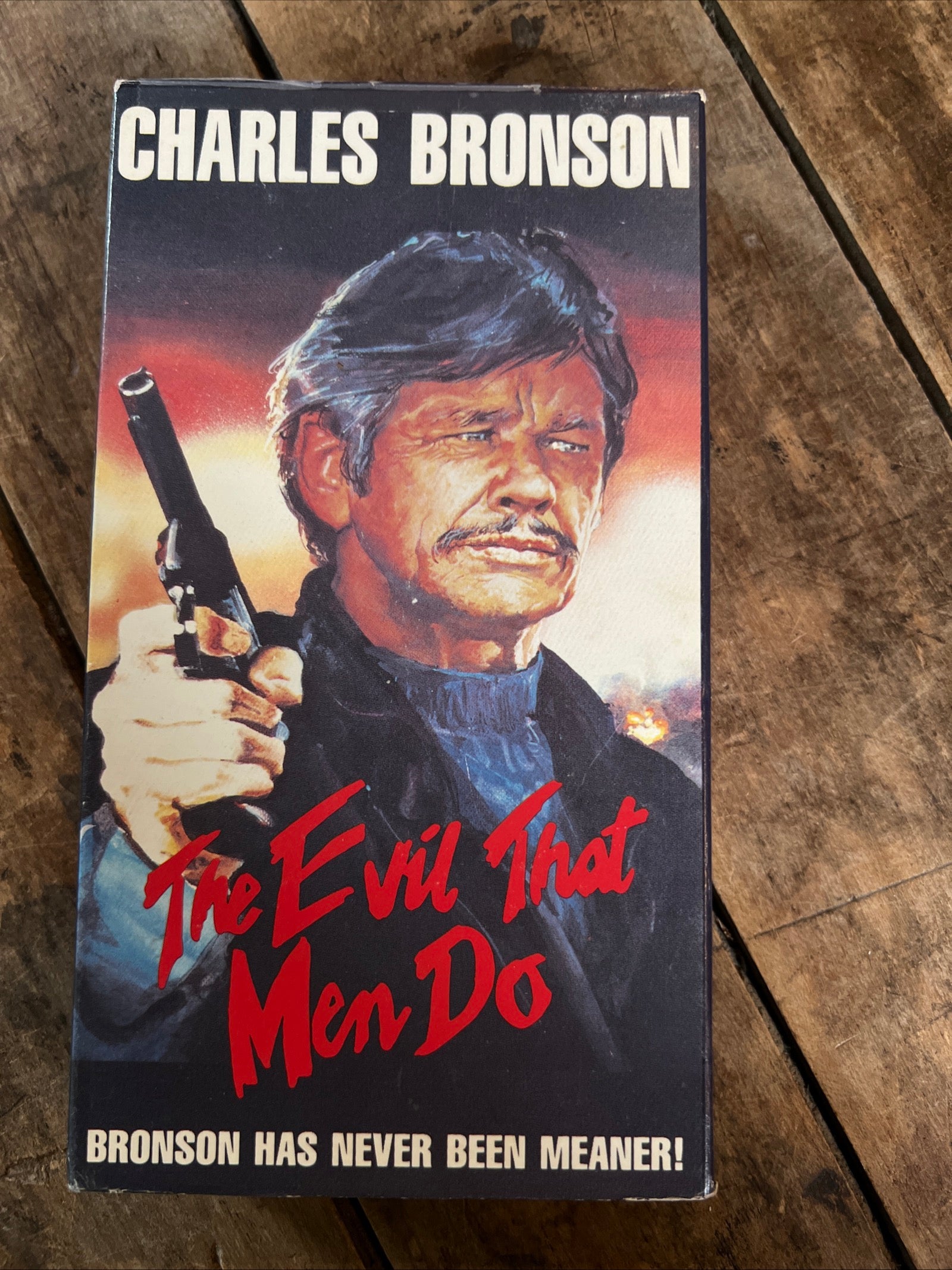 The Evil That Men Do ( VHS 1984 ) Thriller / Action [R]  Charles Bronson