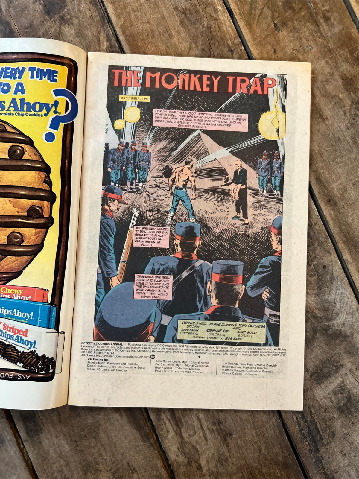 Detective Comics Annual #1 (1988) - DC COMICS