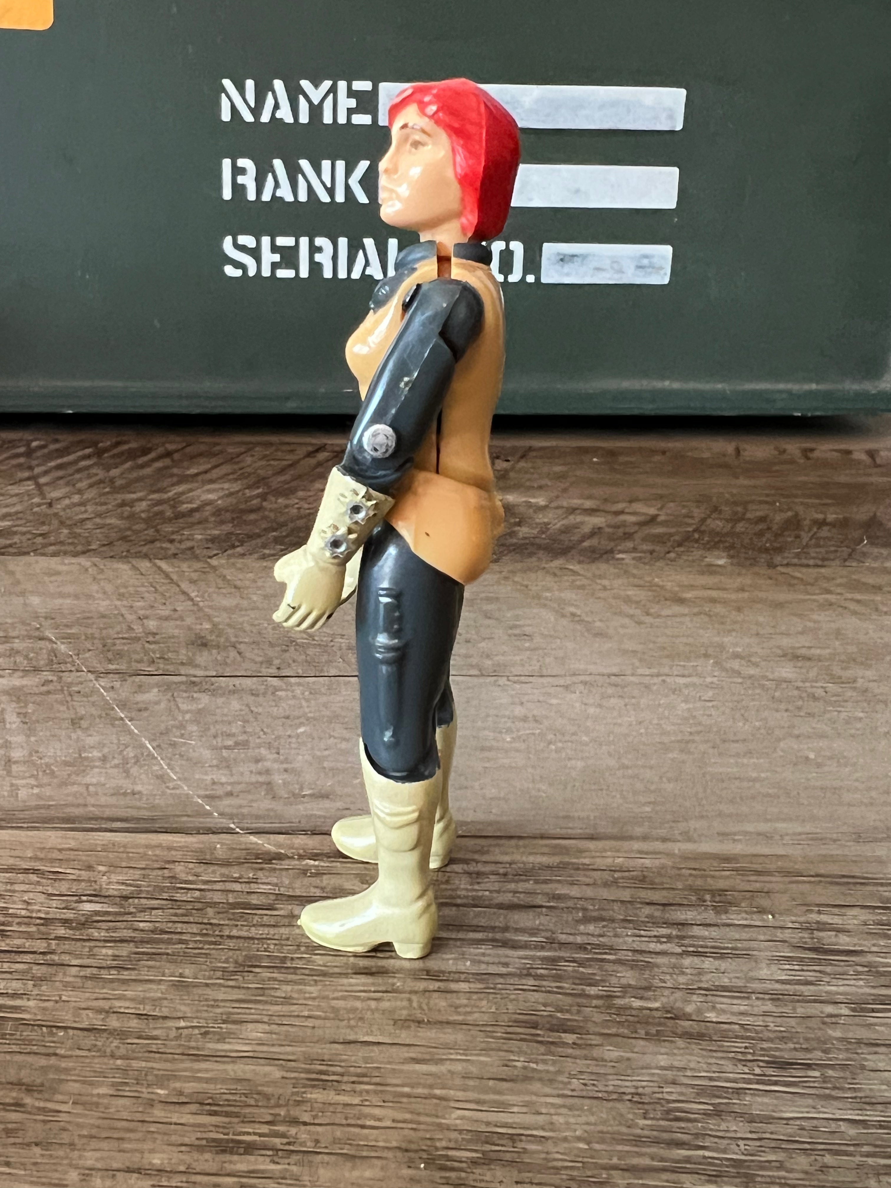 1982 Hasbro GI Joe - Scarlett: Counter Intelligence Action Figure ( V1 Straight Arm )