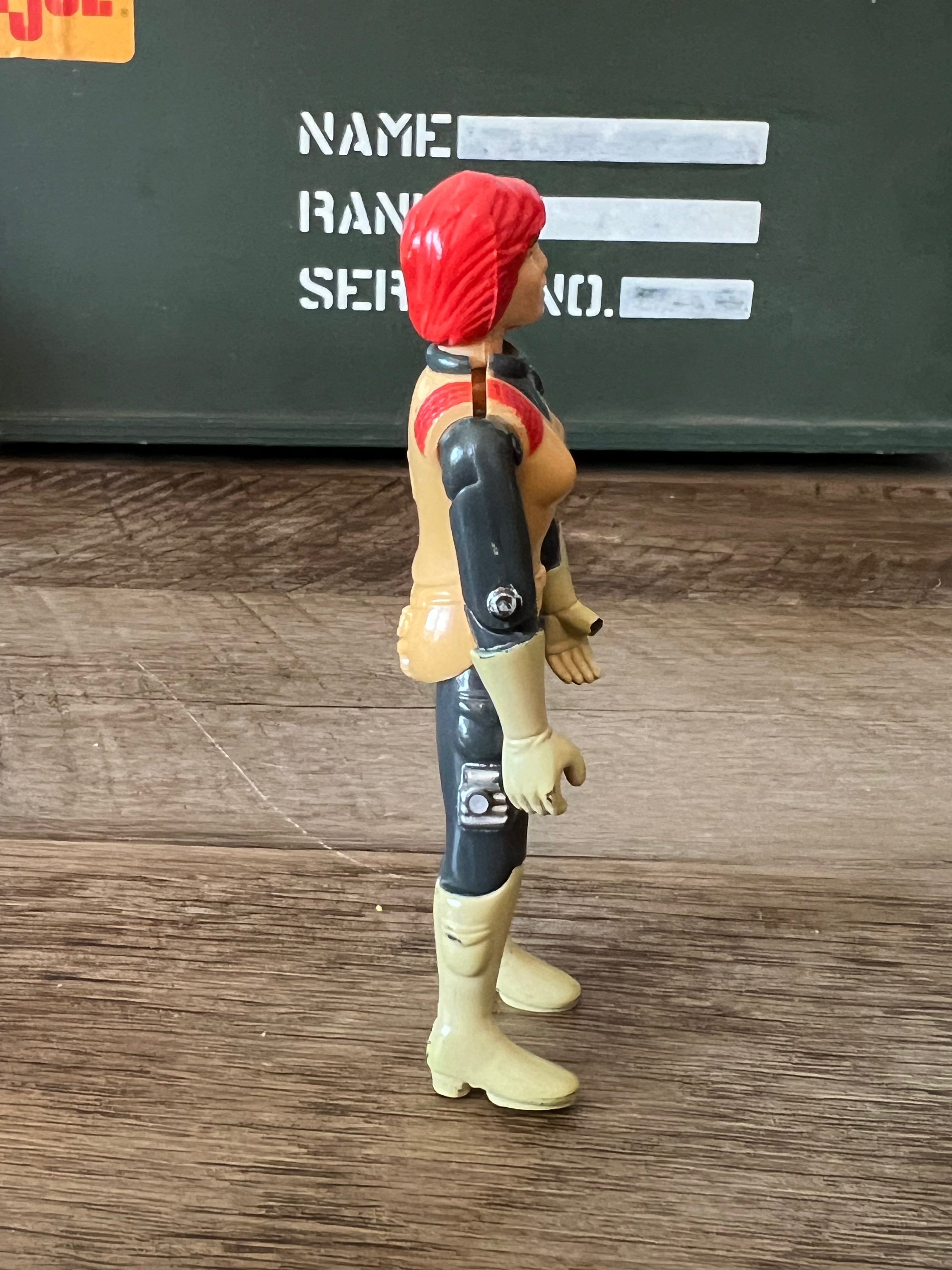 1982 Hasbro GI Joe - Scarlett: Counter Intelligence Action Figure ( V1 Straight Arm )