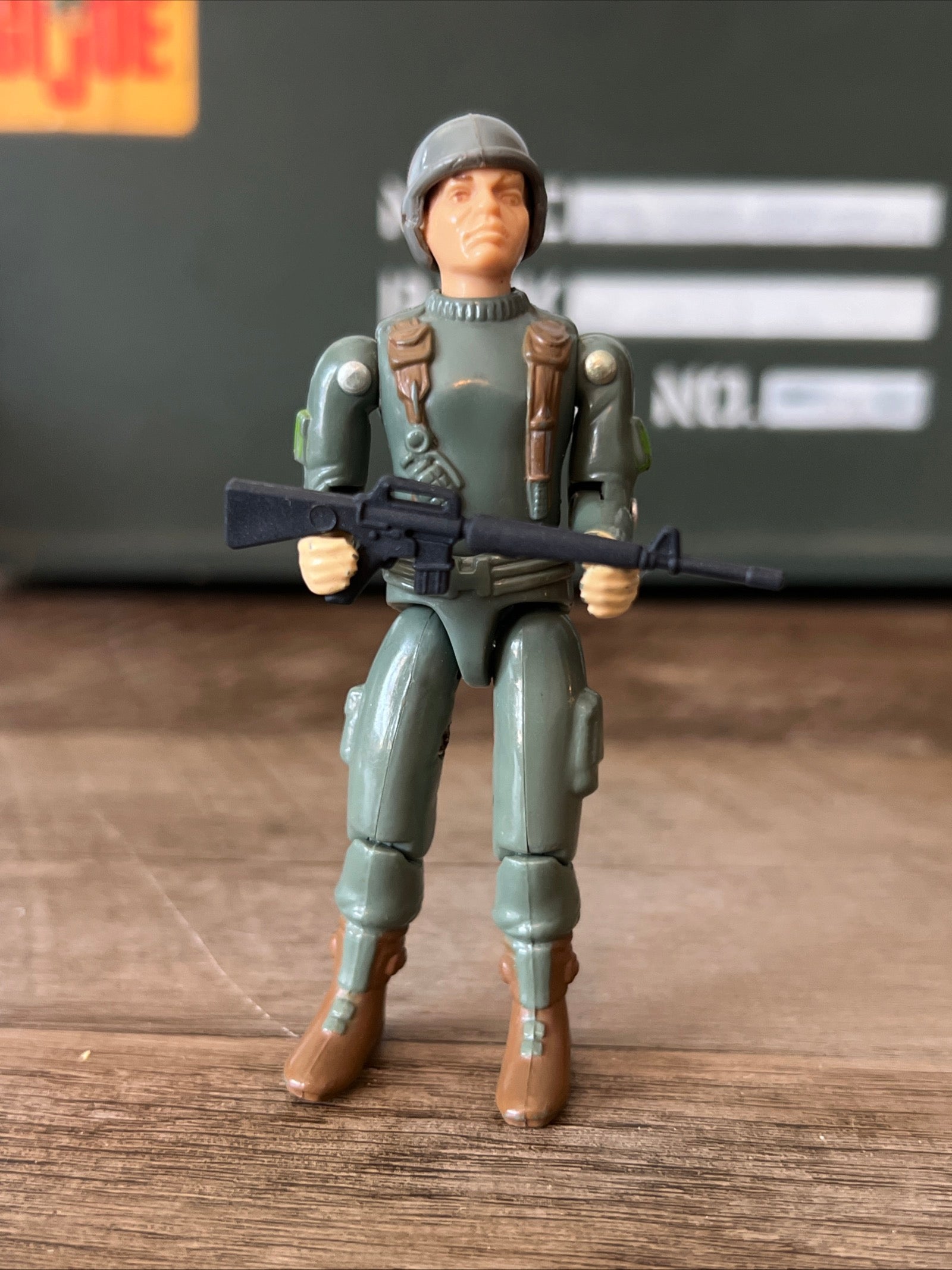 1982 Hasbro GI Joe - Grunt Infantry Trooper Action Figure ( V1 Straight Arm )