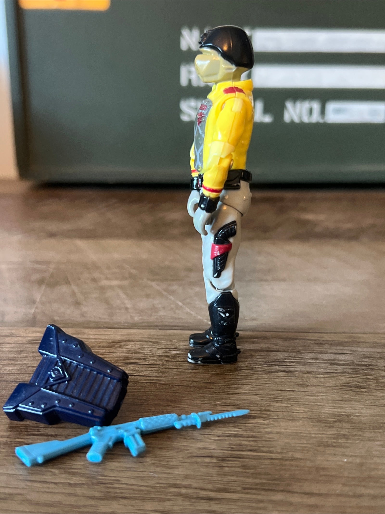 1989 Hasbro GI Joe - Python Patrol Crimson Guard Elite Trooper Action Figure & accessories
