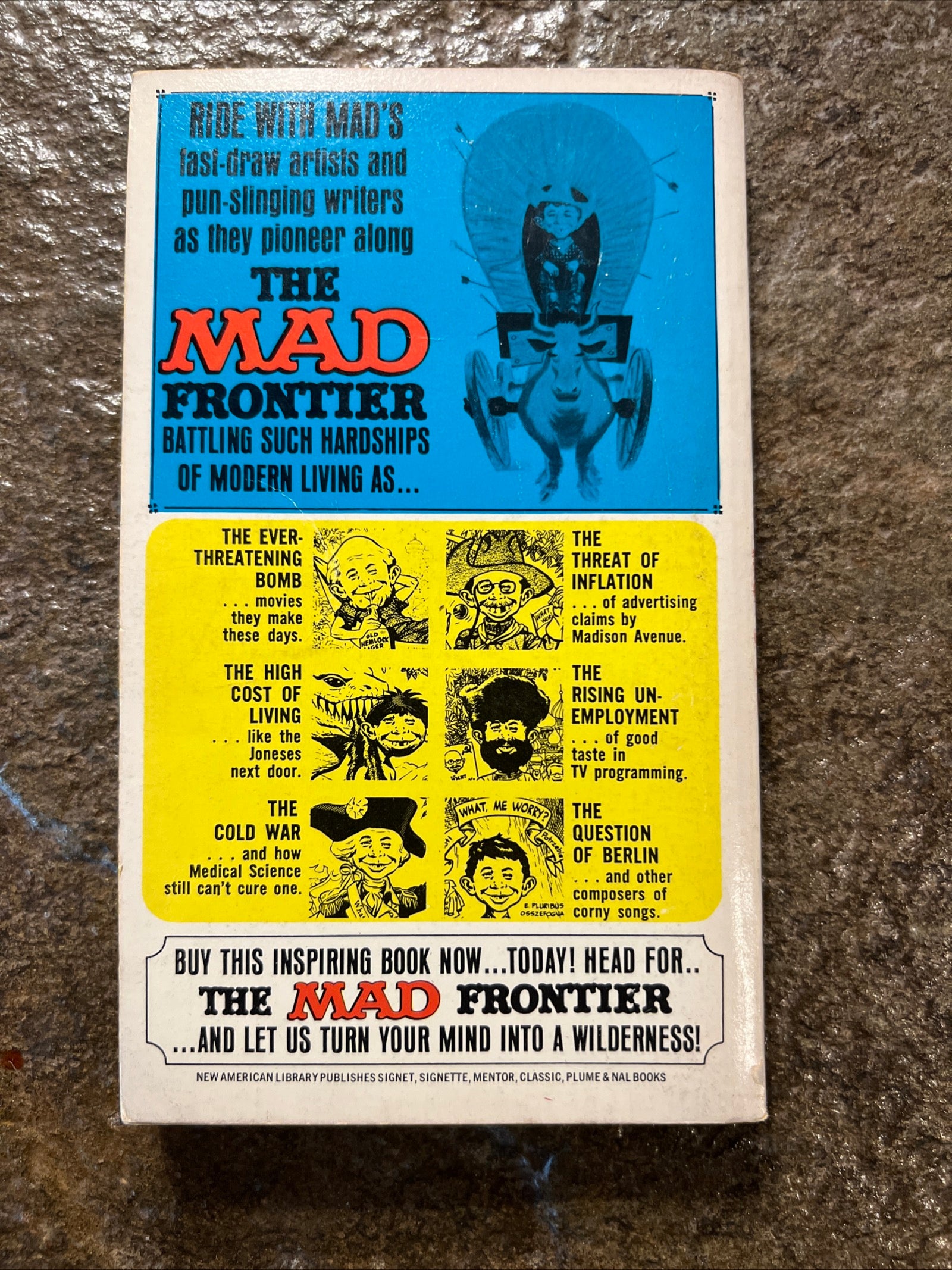 MAD MAGAZINE - The MAD Frontier Paperback Book #4981 ( 1962 Signet Books )