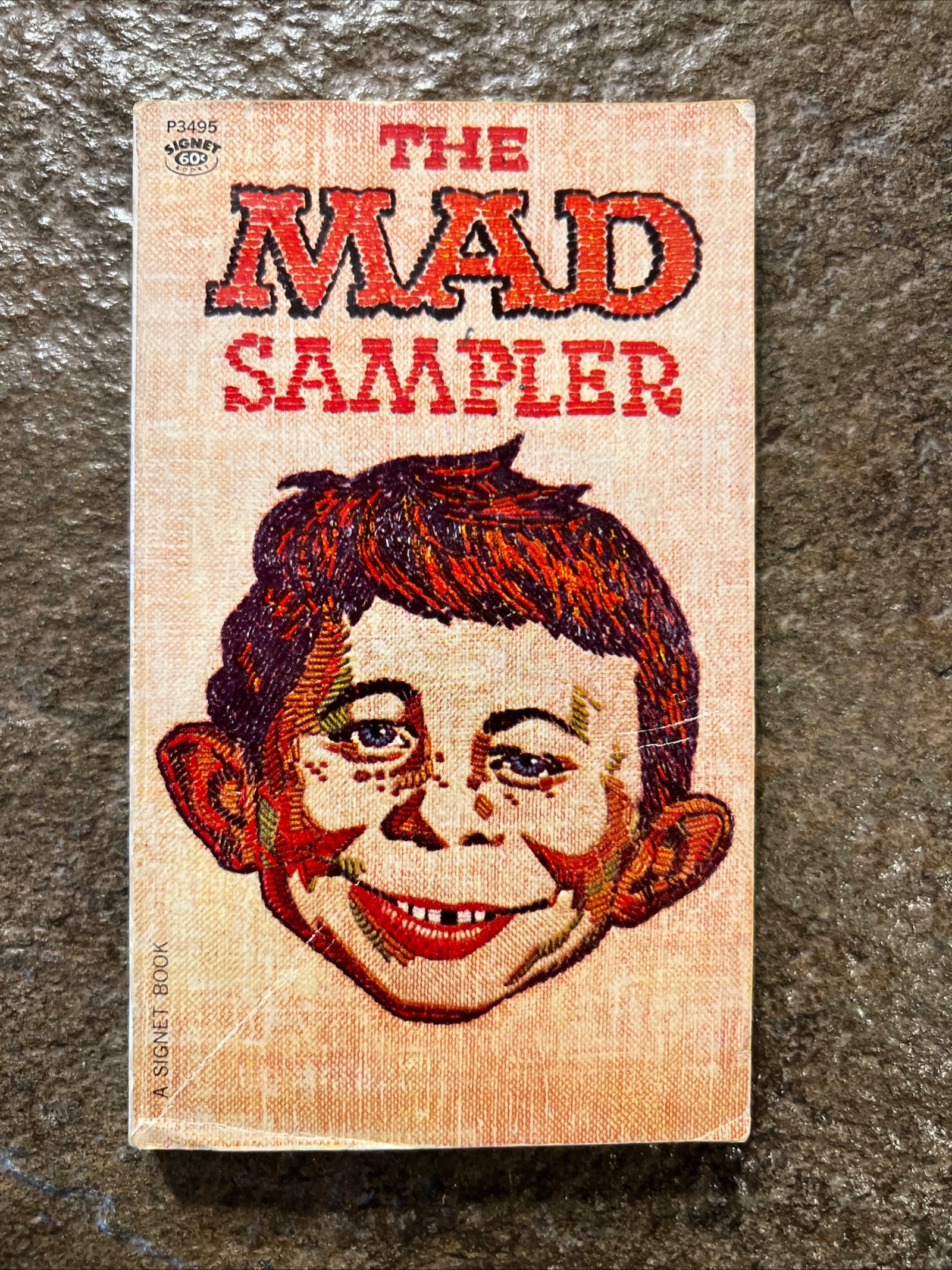 MAD MAGAZINE - The MAD Sampler Paperback Book #3495 ( 1965 Signet Books )