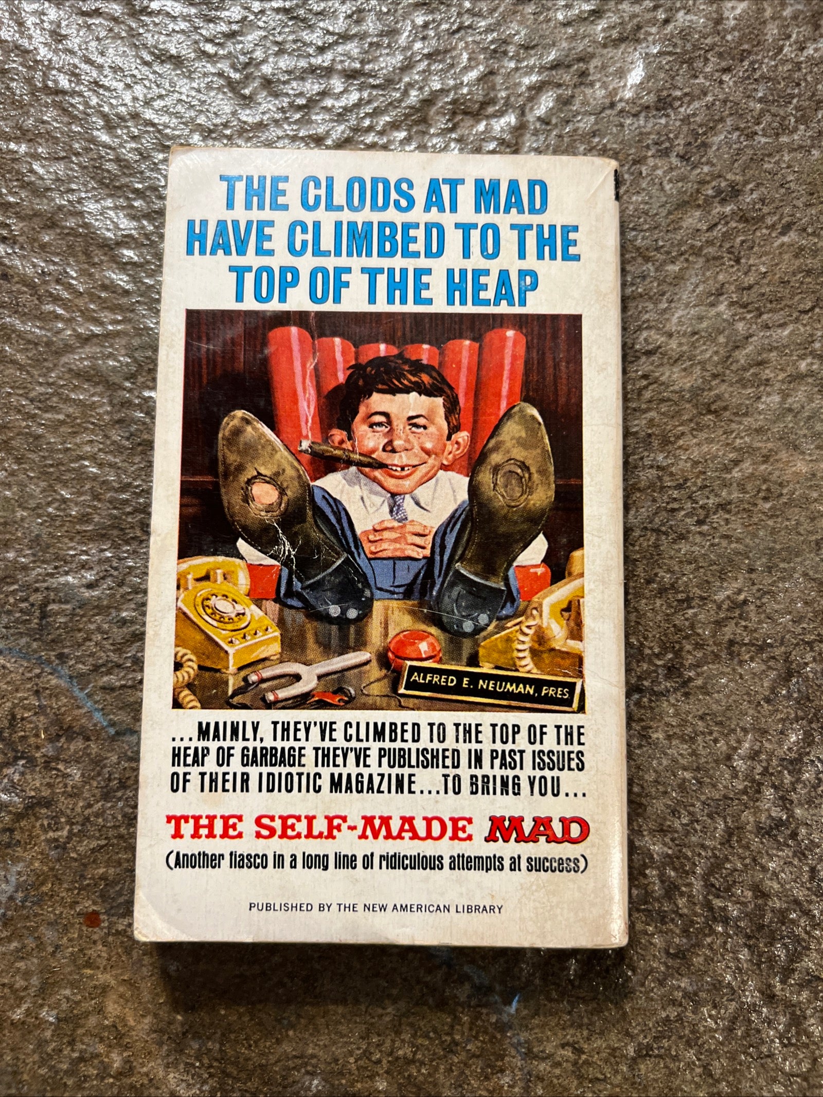 MAD MAGAZINE - The Self Made MAD Paperback Book #3716 ( 1964 Signet Books )