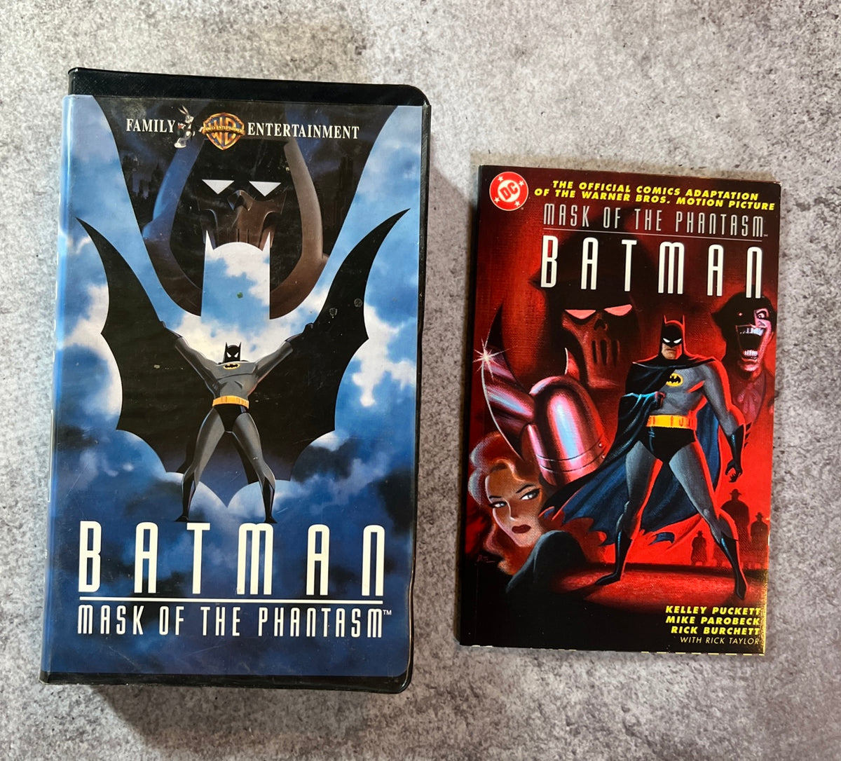 BATMAN : Mask Of The Phantasm ( VHS Clamshell 1993 ) Family / Action [PG]