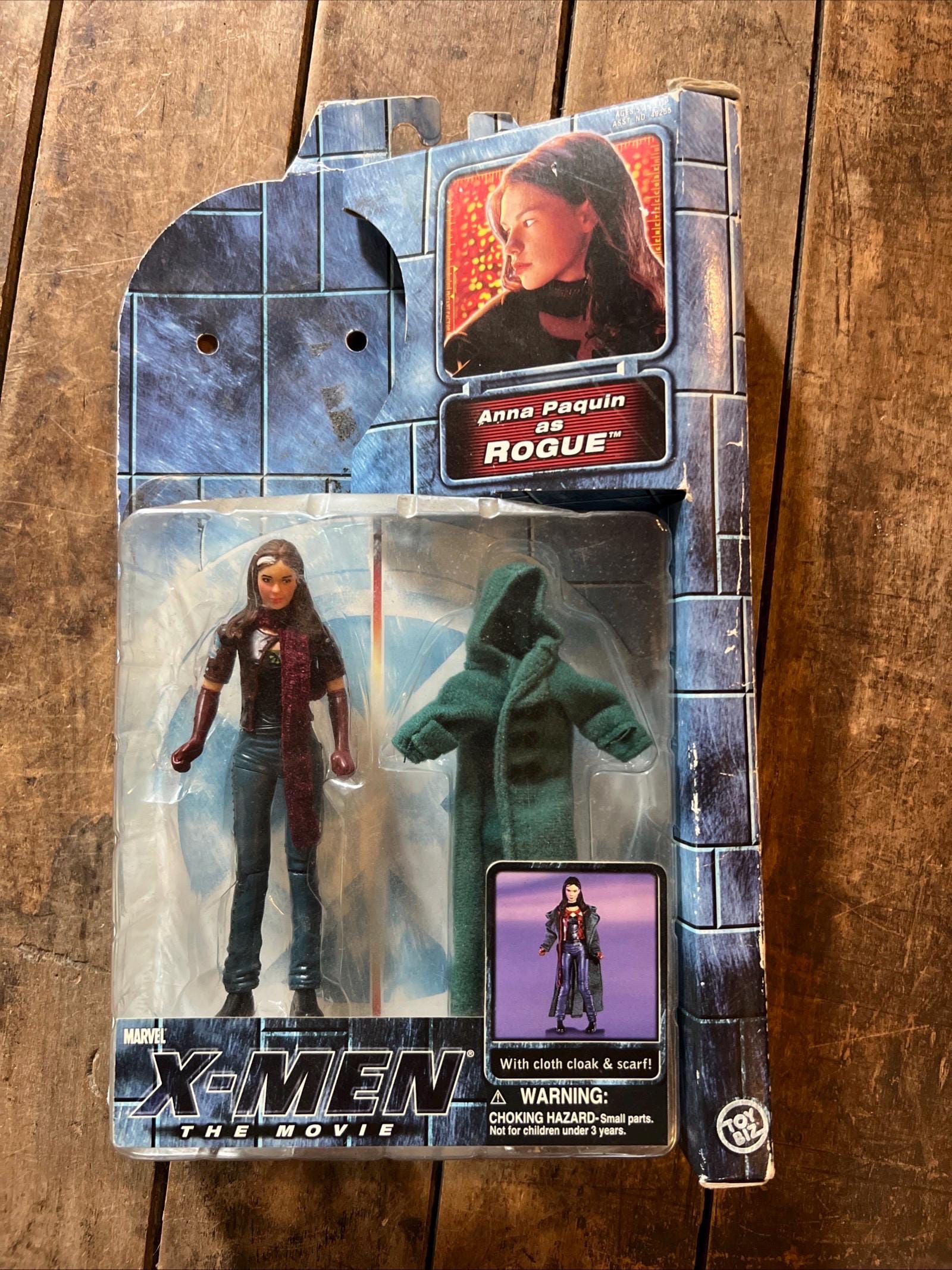 Vintage Toy Biz - X-Men - ROGUE Action Figure & Accessories - Original Card