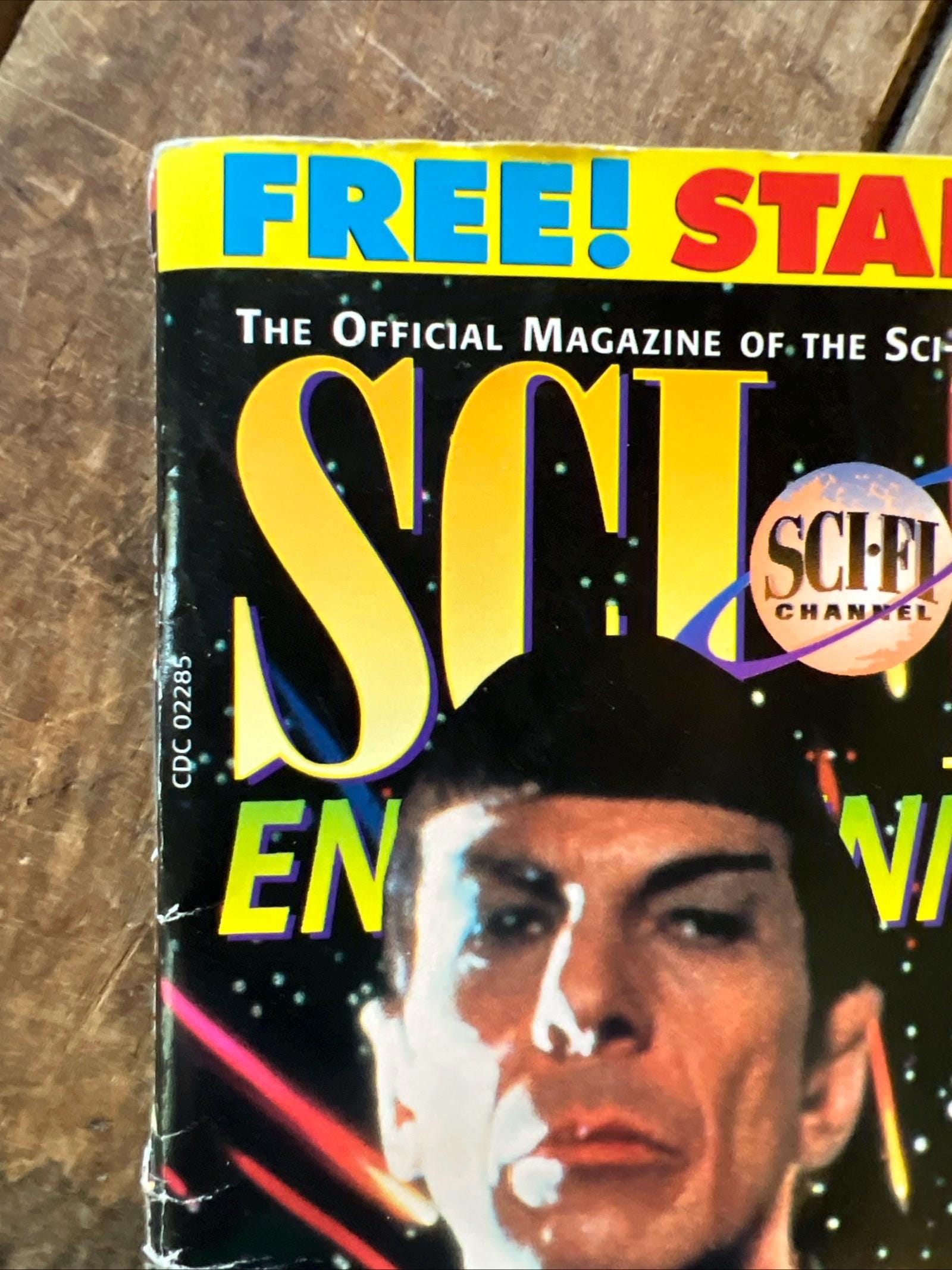 The Official SCI-FI  Entertainment Magazine ( December 1999 ) Star Trek Cover