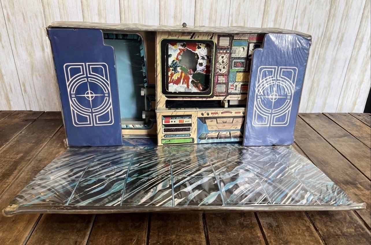 1976 Mego - Hall Of Justice Playset - Justice League Action Figure Playset