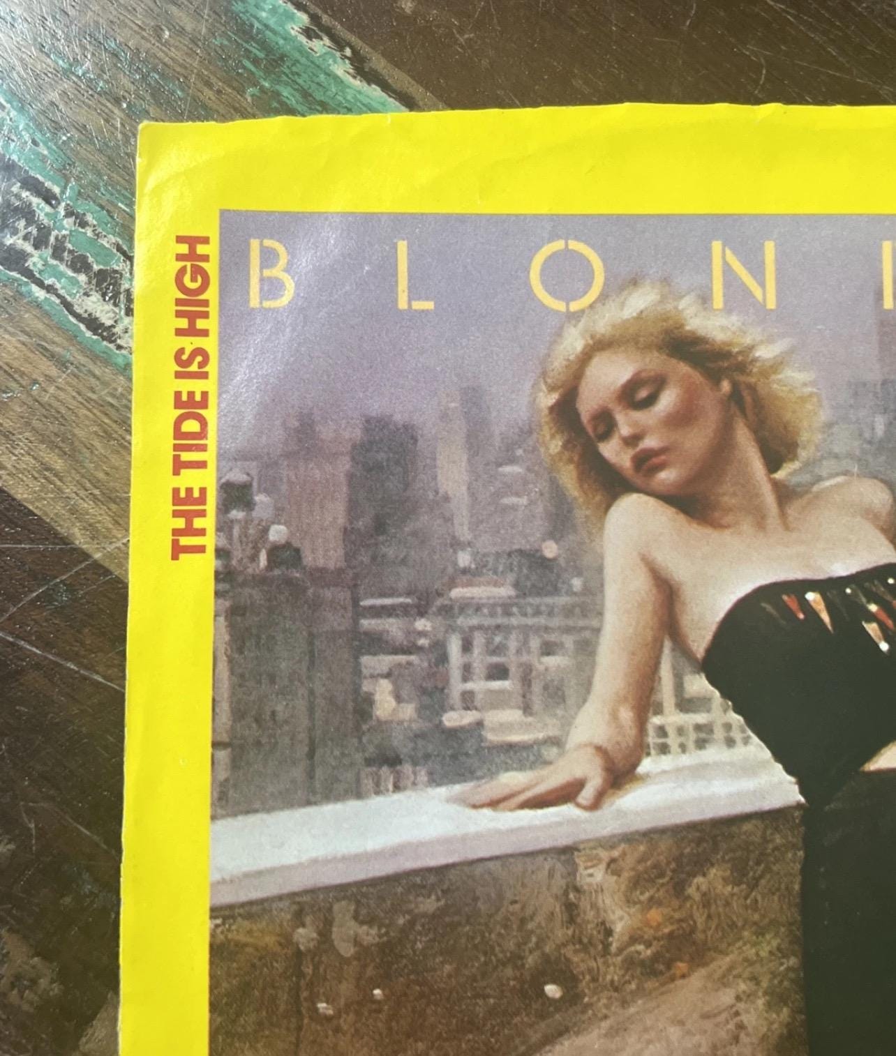 BLONDIE - I Need Your Lovin- Motown Records - 45 Record & Sleeve ( 1980) - Vintage Vinyl - Retro