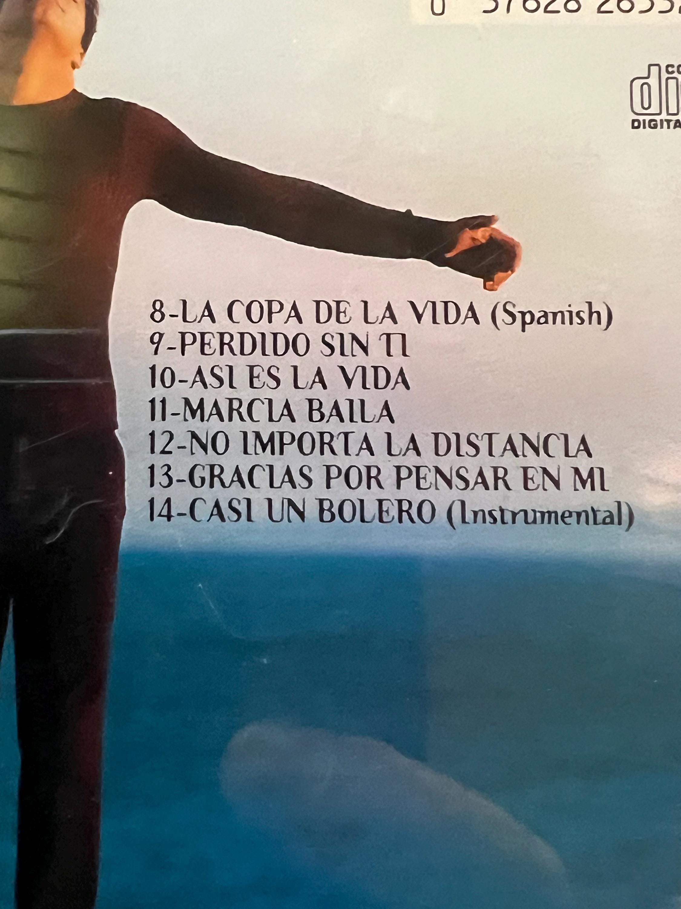 Ricky Martin VUELVE - Original Music CD  - Sony Records - 1998 Retro CD - Compact Disc - Merengue