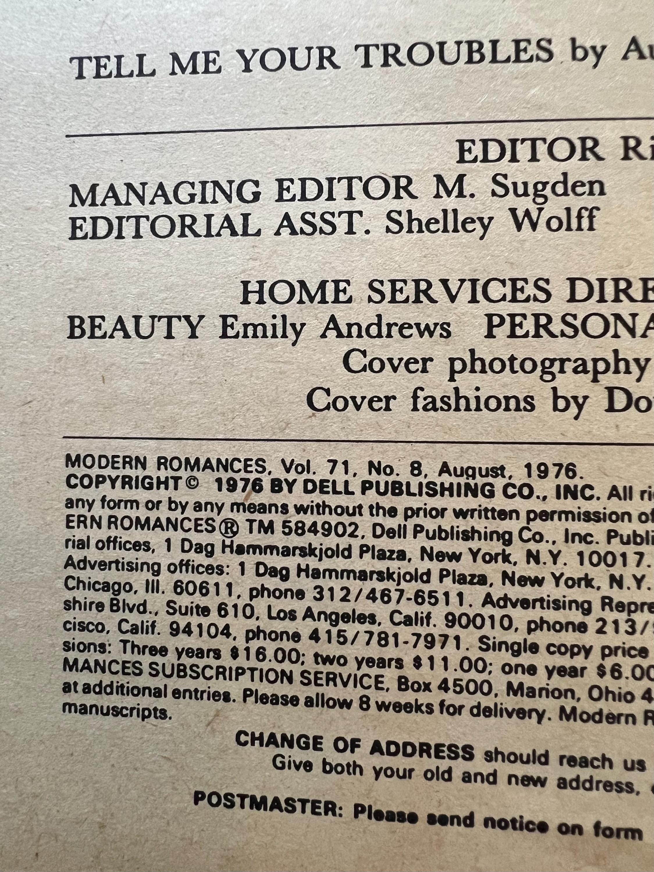 Dell Modern Romances Magazine (August 1976)  Magazine For The Young Homemaker