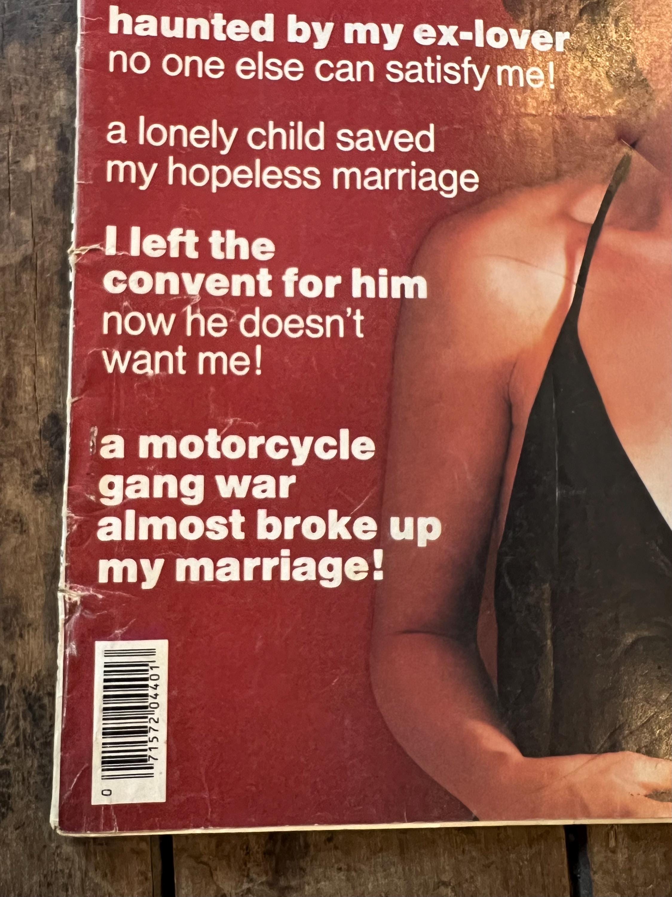 Dell Modern Romances Magazine (March 1976)  Magazine For The Young Homemaker