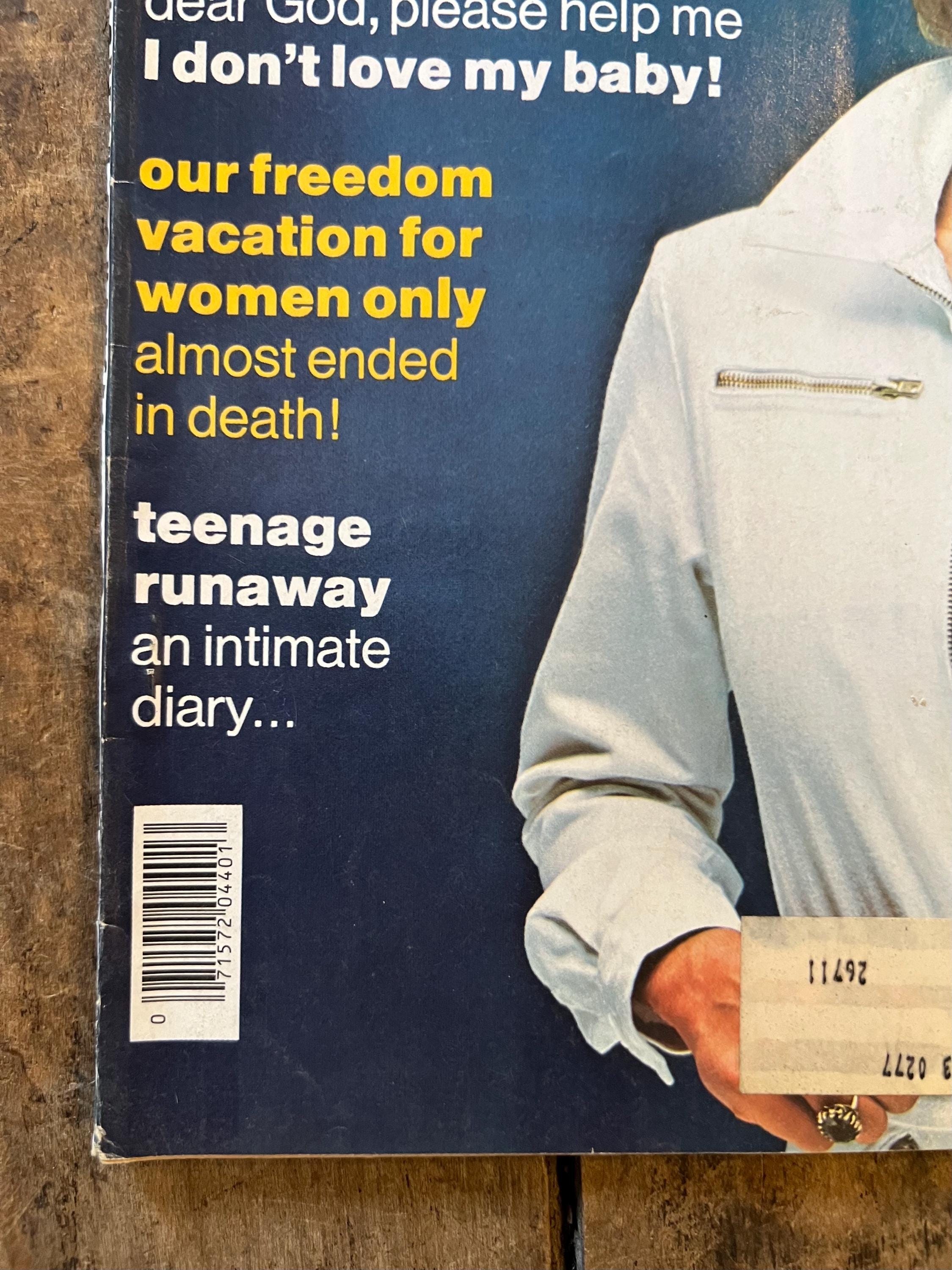 Dell Modern Romances Magazine (October 1976)  Magazine For The Young Homemaker