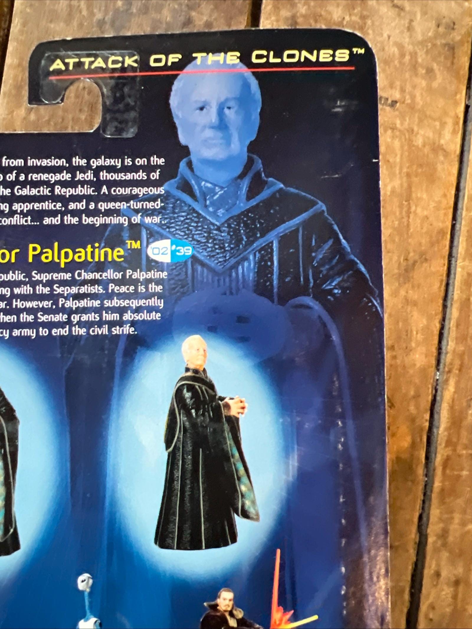 2002 Hasbro Star Wars - Attack of the Clones - Supreme Chancellor Palpatine Action Figure - Original Card - Star Wars Collectible
