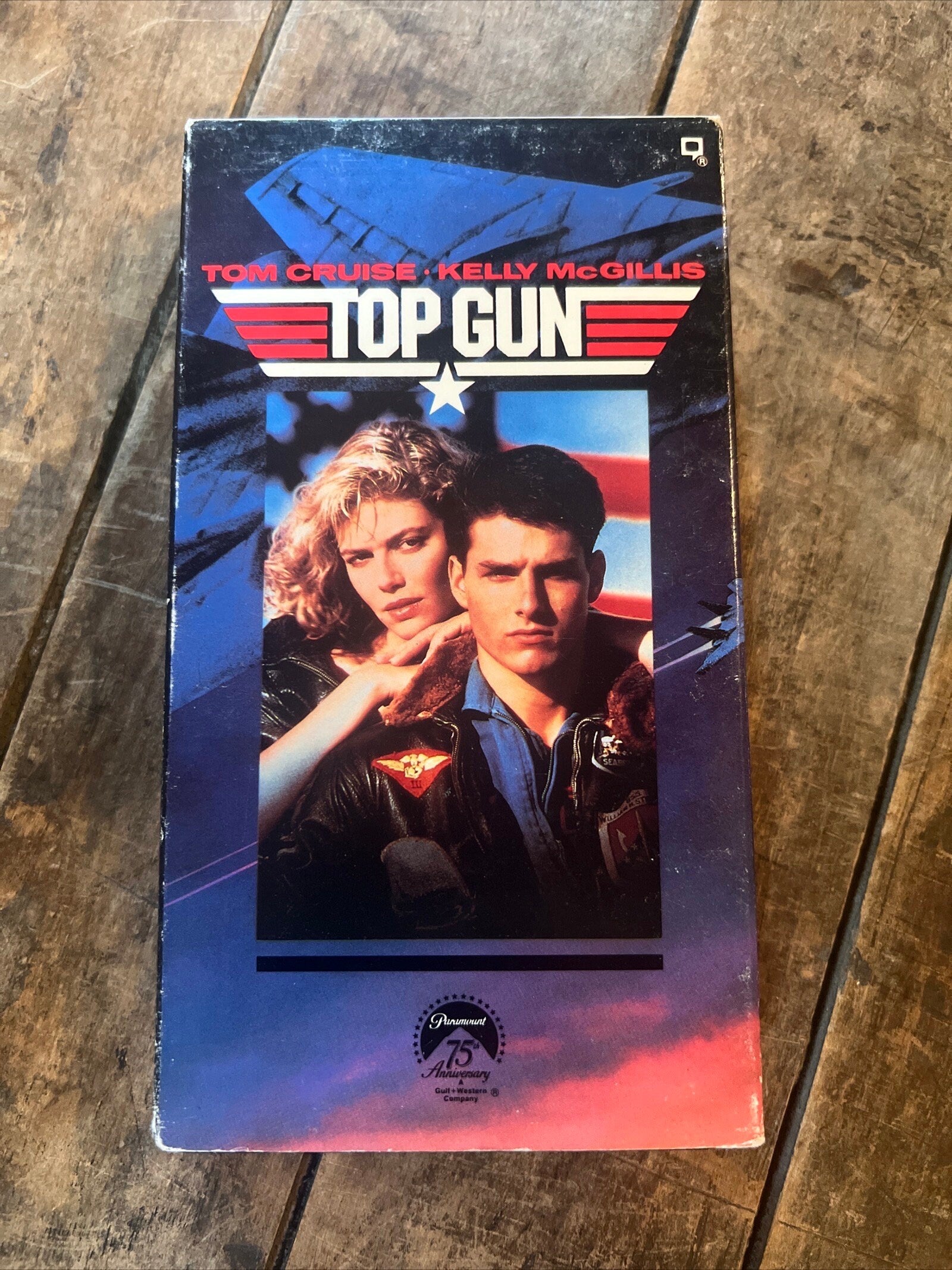 Original 1986 TOP GUN staring Tom Cruise & Kelly McGillis and Val Kilmer -  VHS Movie and  Slip Cover - Paramount Pictures Jerry Bruckheimer
