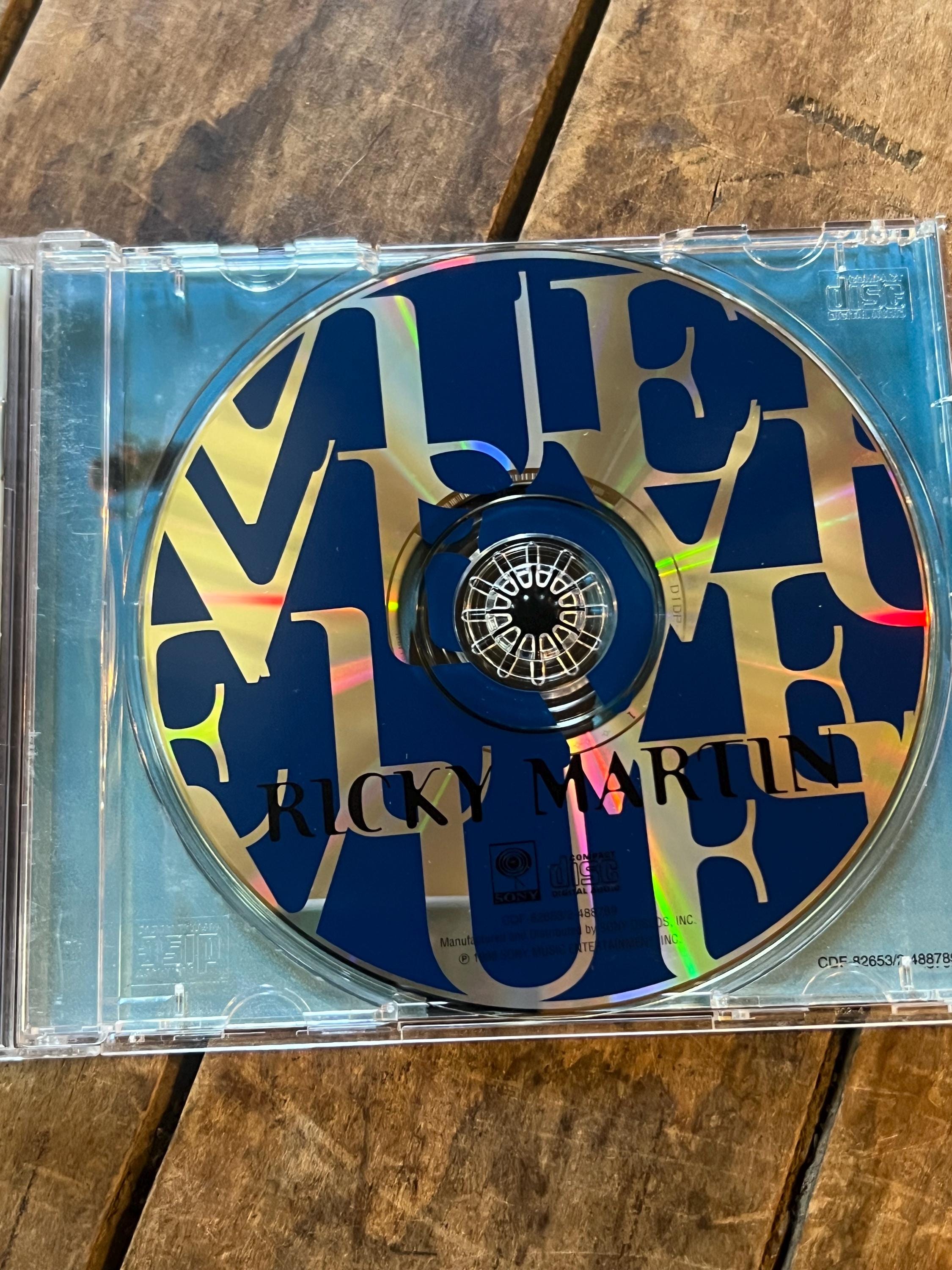 Ricky Martin VUELVE - Original Music CD  - Sony Records - 1998 Retro CD - Compact Disc - Merengue