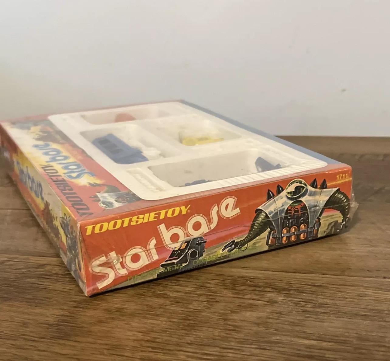 Vintage 1977 Tootsie Toys STARBASE #1711: Sealed Major Mars Action Figure Set