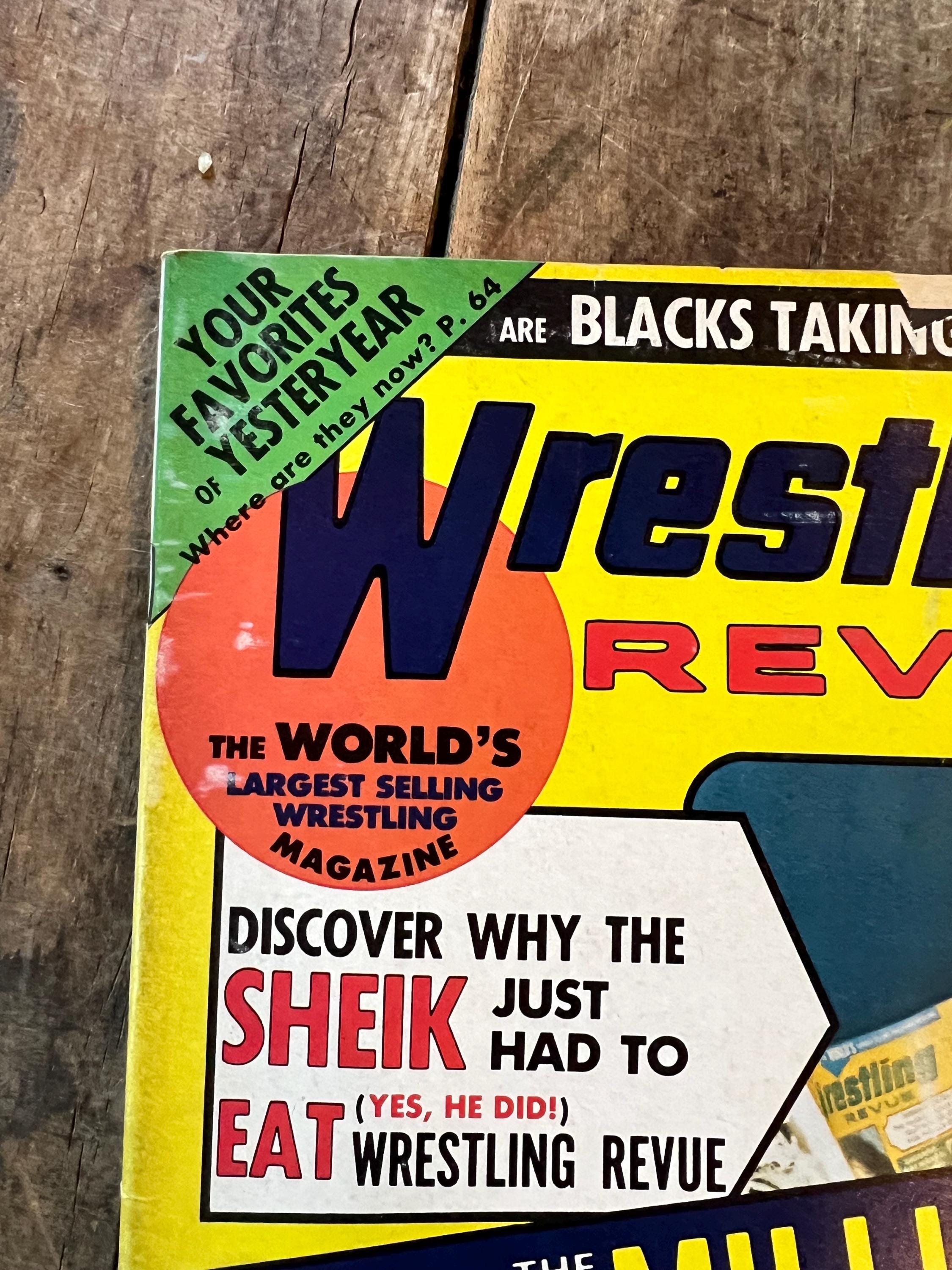 Wrestling Revue Magazine - November 1974 Issue - WWF / WWE - The SHEIK cover